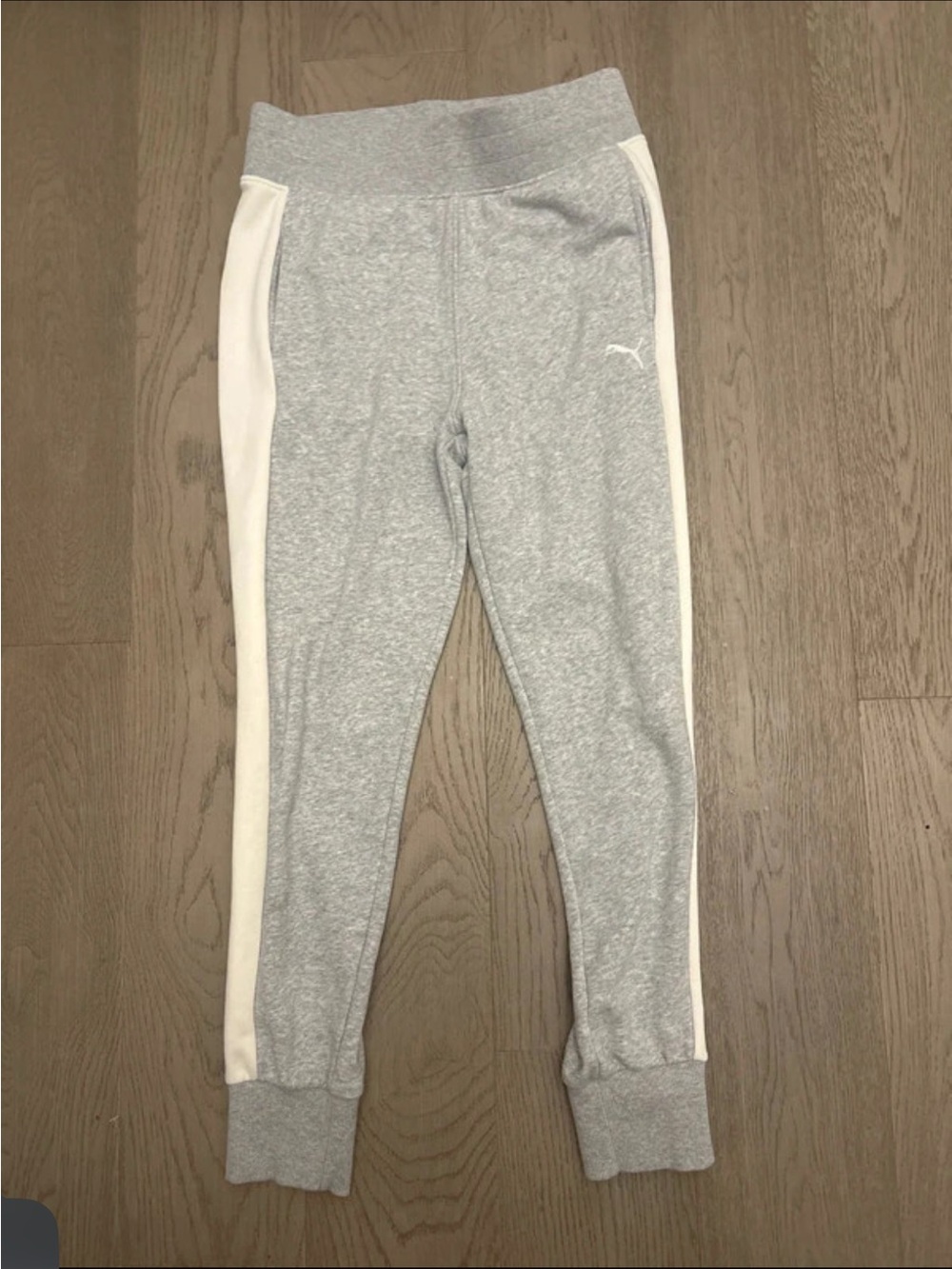 Puma Light Gray Leggings with White Side Panels medium